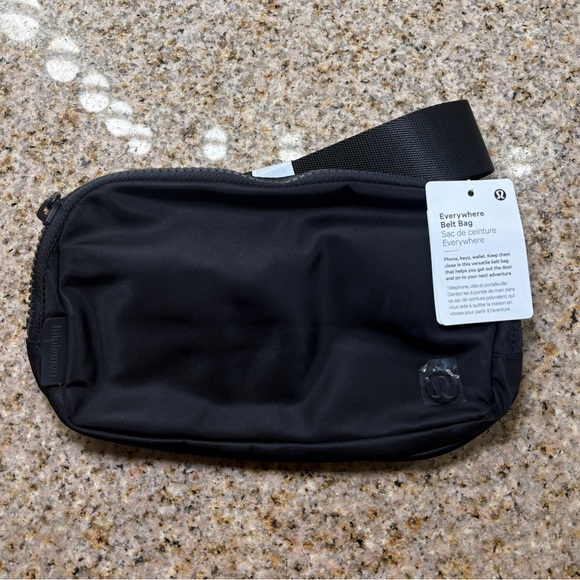 EveryWhere Belt Bag 1L - Picture 4 of 6